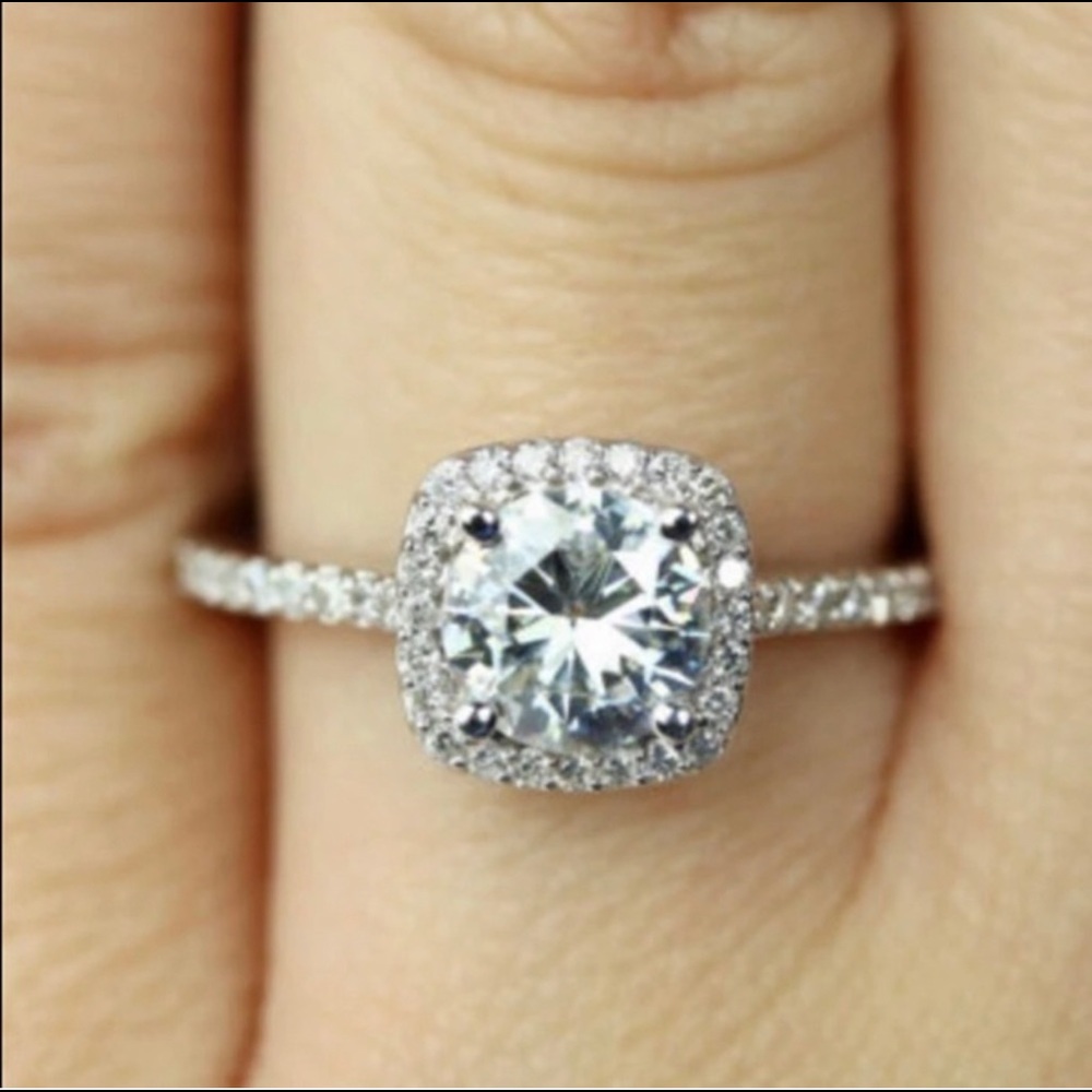 NIB Cubic Zirconia & Sterling Sliver Ring Size 9